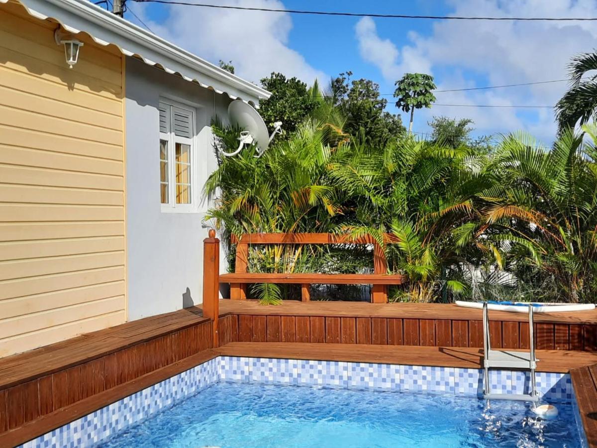 Les Multipliants Villa Le Moule Buitenkant foto